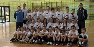 SKRA.TV w Bąku Volley School!